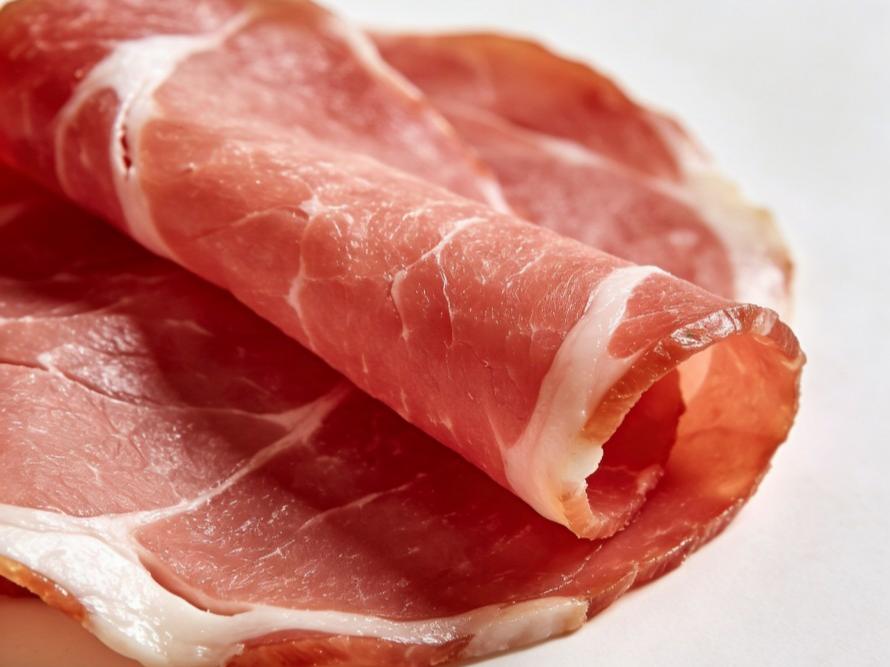 How Paprika Oleoresin Achieves the “Cooked Meat Appearance” in Plant-Based Meat?